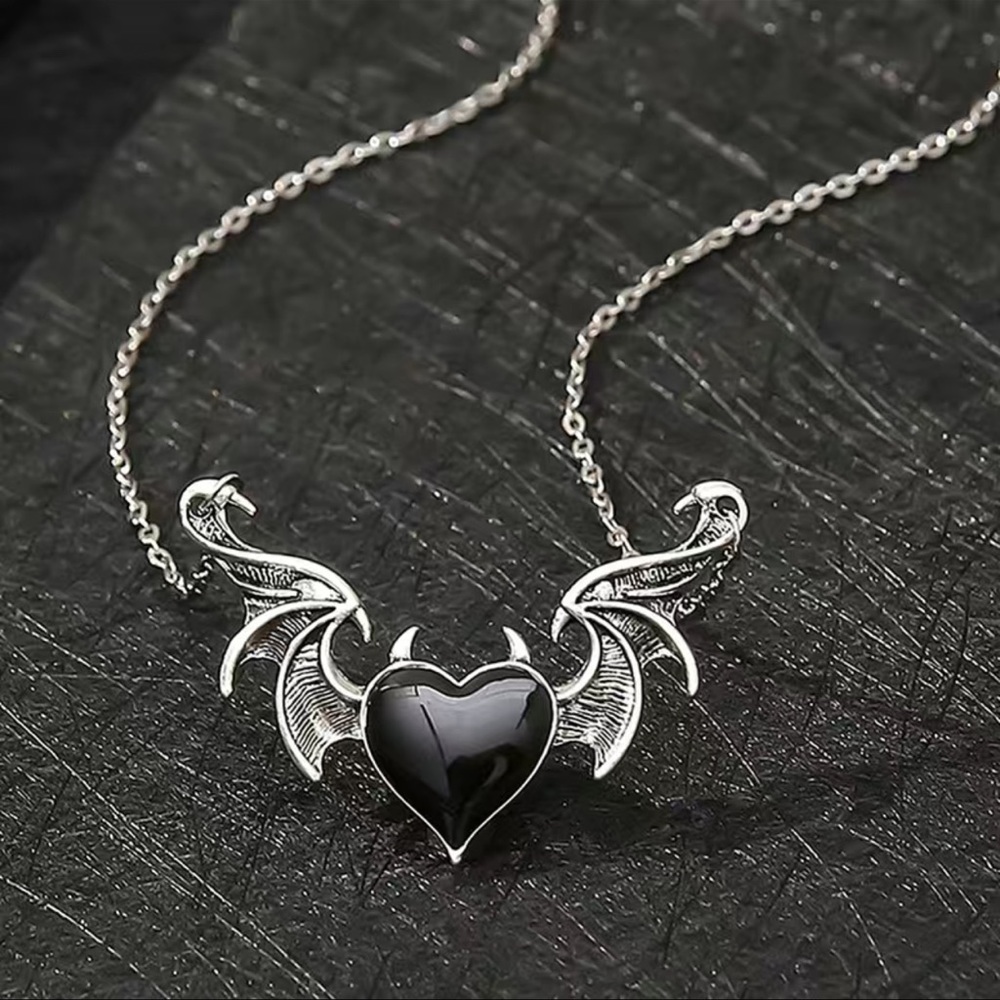💜New Wings Love Heart pendant necklace- silver antique look with black heart